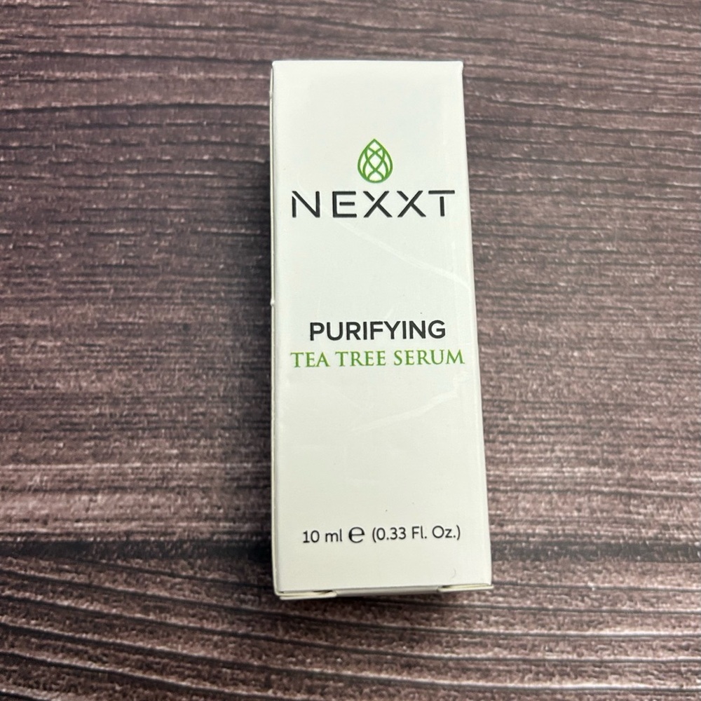 NEXXT Purifying Tea Tree Serum - White and Green